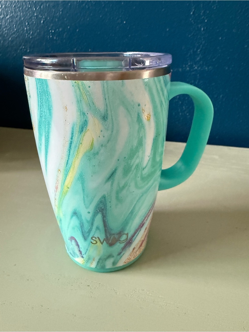 Swig Life Insulated Travel Mug 18 oz Wanderlust Print Handle Slide Closure Lid